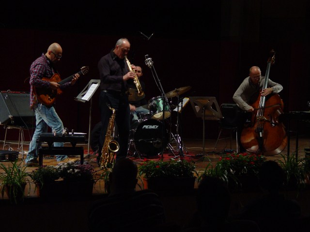 Nicolas Simion 'Crazy World' - Jazz Compas